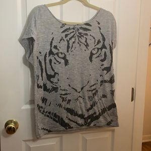 Size large Express tiger face grey shirt